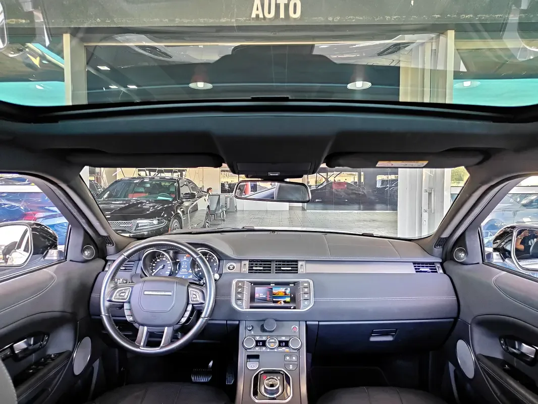 Land Rover Range Rover Evoque P250 AT AWD (249 hp) - 9