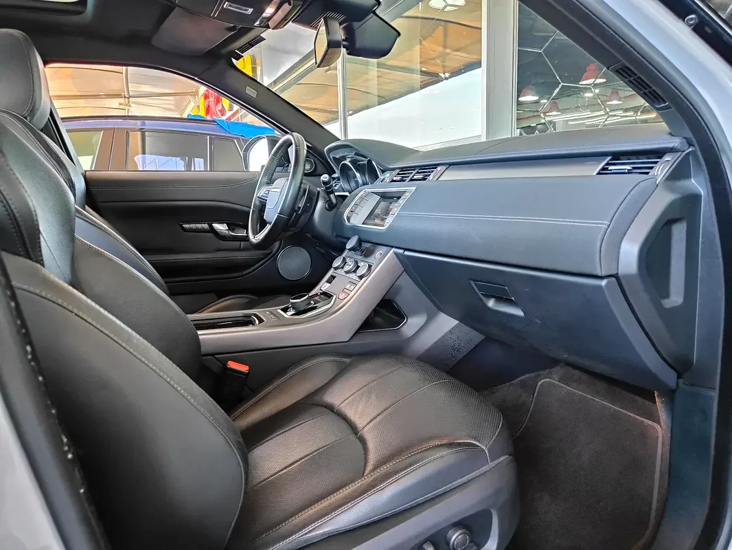 Land Rover Range Rover Evoque P250 AT AWD (249 hp) - 15
