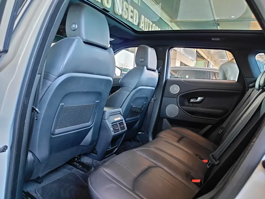 Land Rover Range Rover Evoque P250 AT AWD (249 hp) - 17