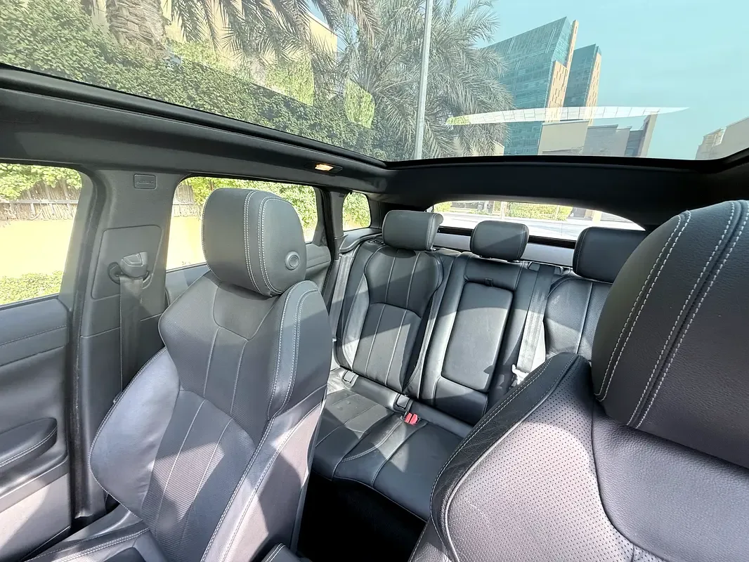 Land Rover Range Rover Evoque P250 AT AWD (249 hp) - 17