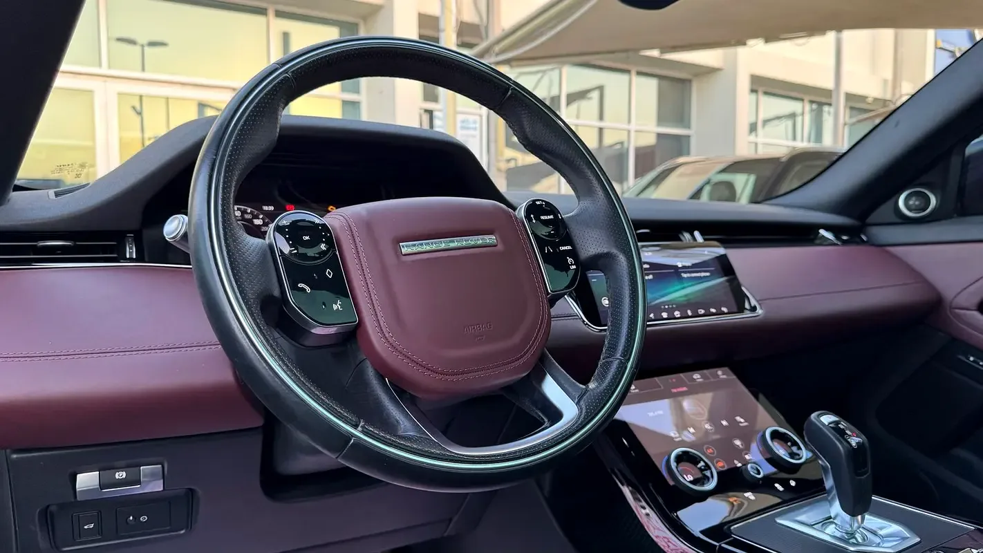 Land Rover Range Rover Evoque P250 AT AWD (249 حصان) - 12