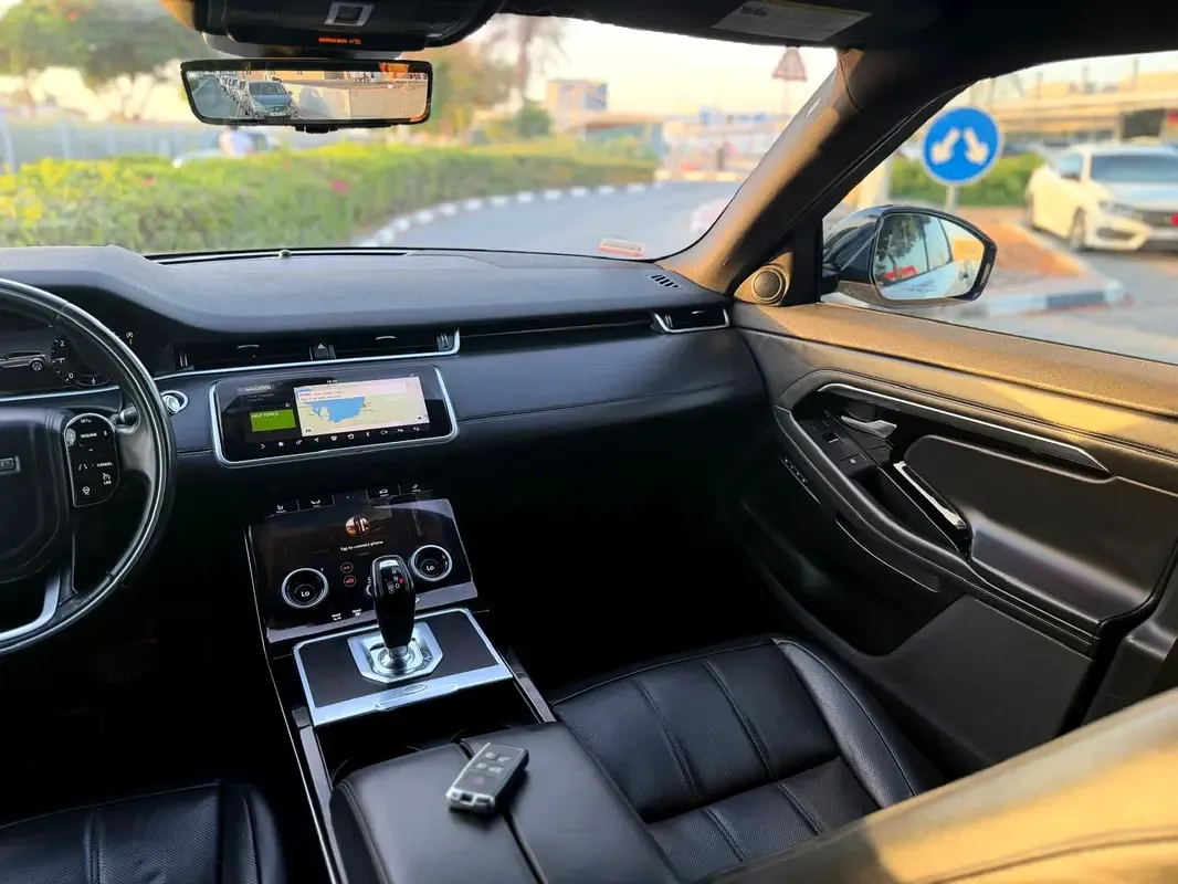 Land Rover Range Rover Evoque P250 AT AWD (249 حصان) - 9