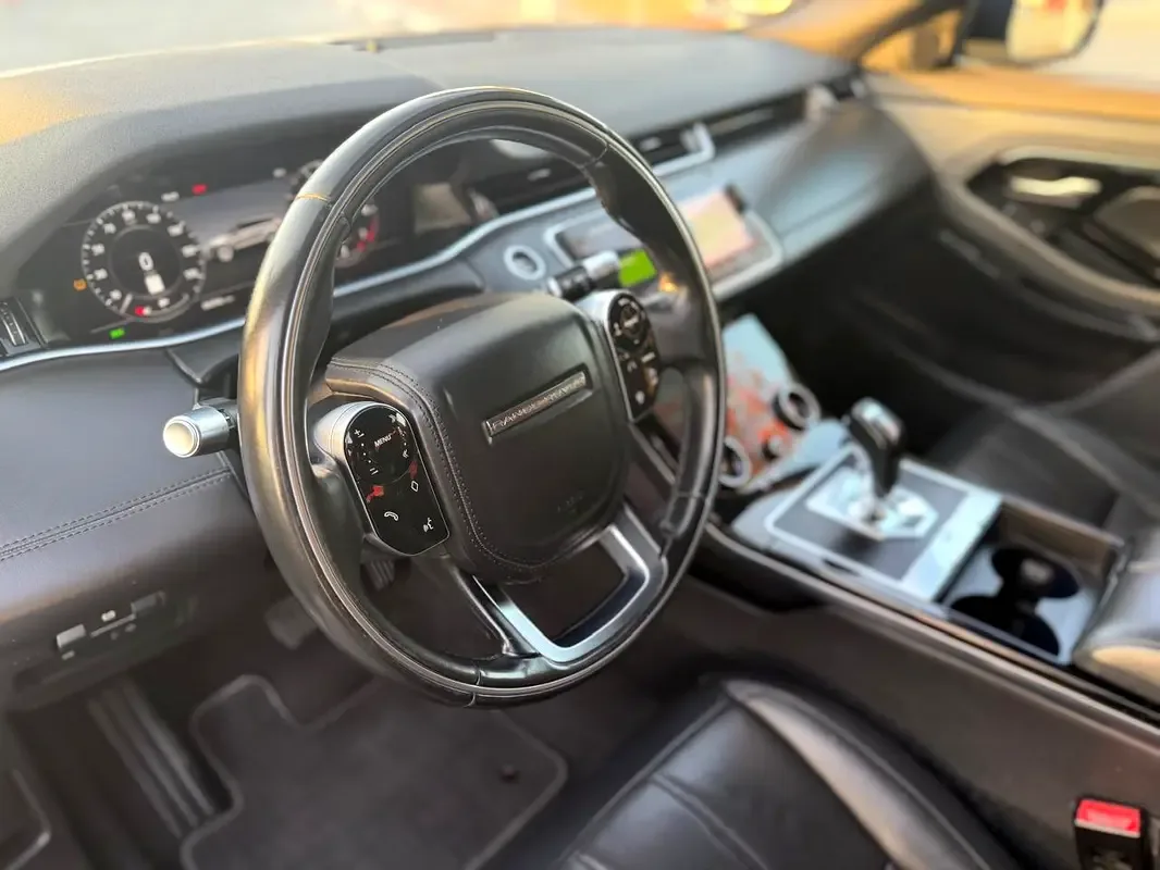 Land Rover Range Rover Evoque P250 AT AWD (249 حصان) - 12