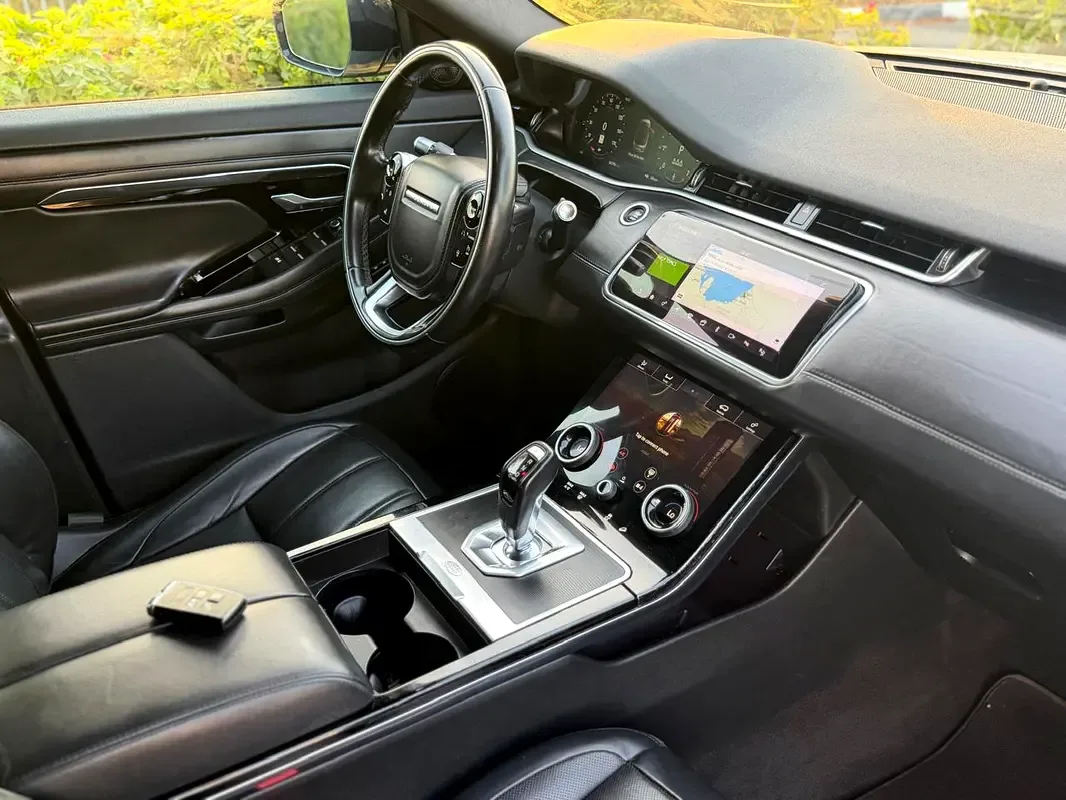 Land Rover Range Rover Evoque P250 AT AWD (249 حصان) - 15