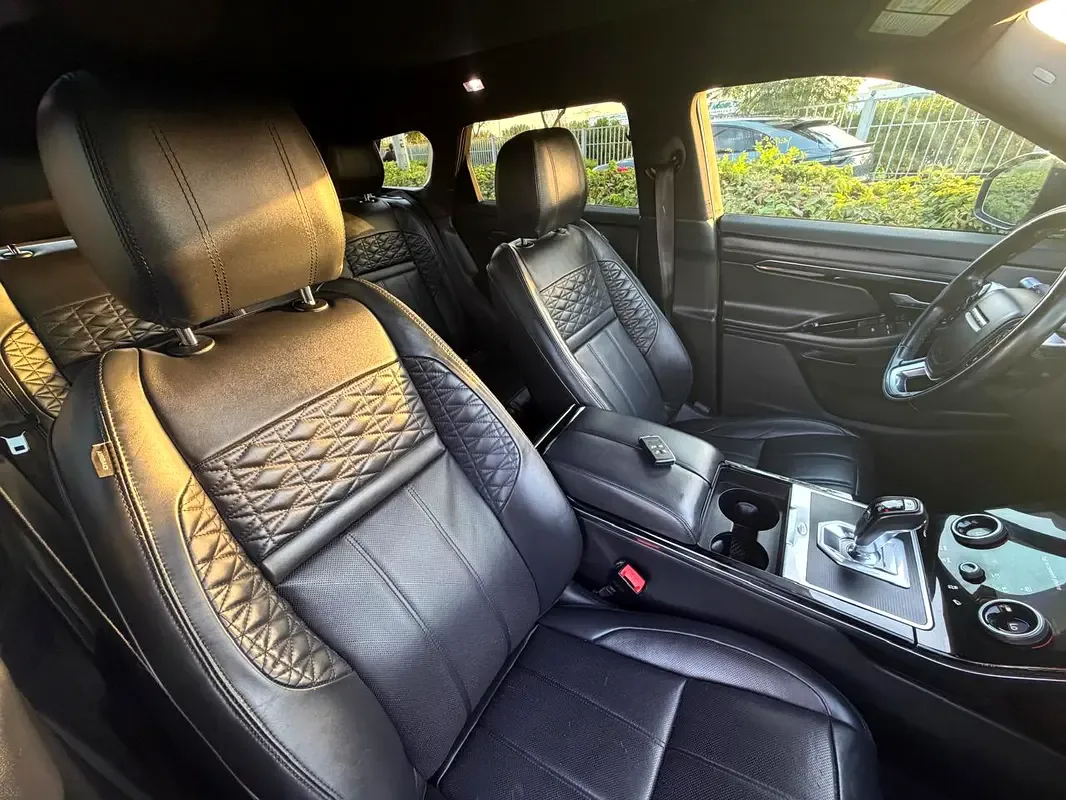 Land Rover Range Rover Evoque P250 AT AWD (249 حصان) - 18