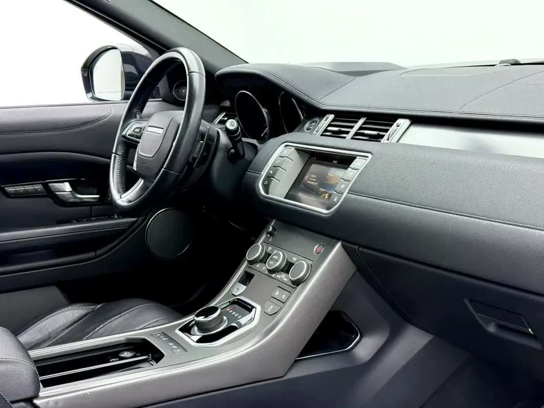 Land Rover Range Rover Evoque P250 AT AWD (249 حصان) - 7
