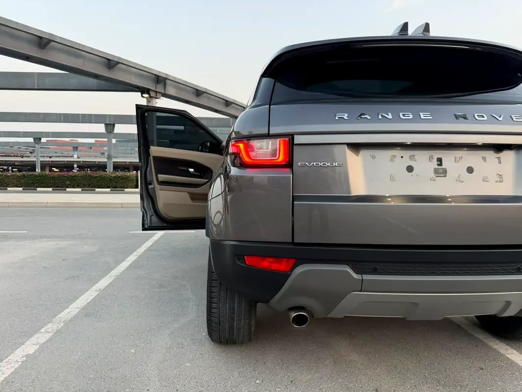 Land Rover Range Rover Evoque P250 AT AWD (249 hp) - 6