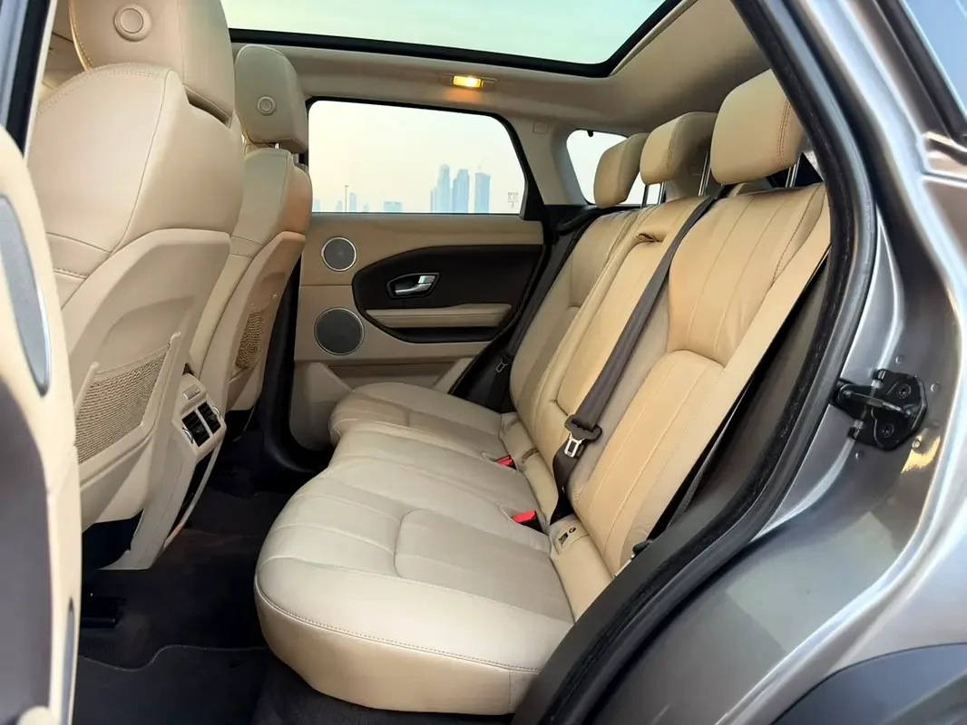 Land Rover Range Rover Evoque P250 AT AWD (249 hp) - 10
