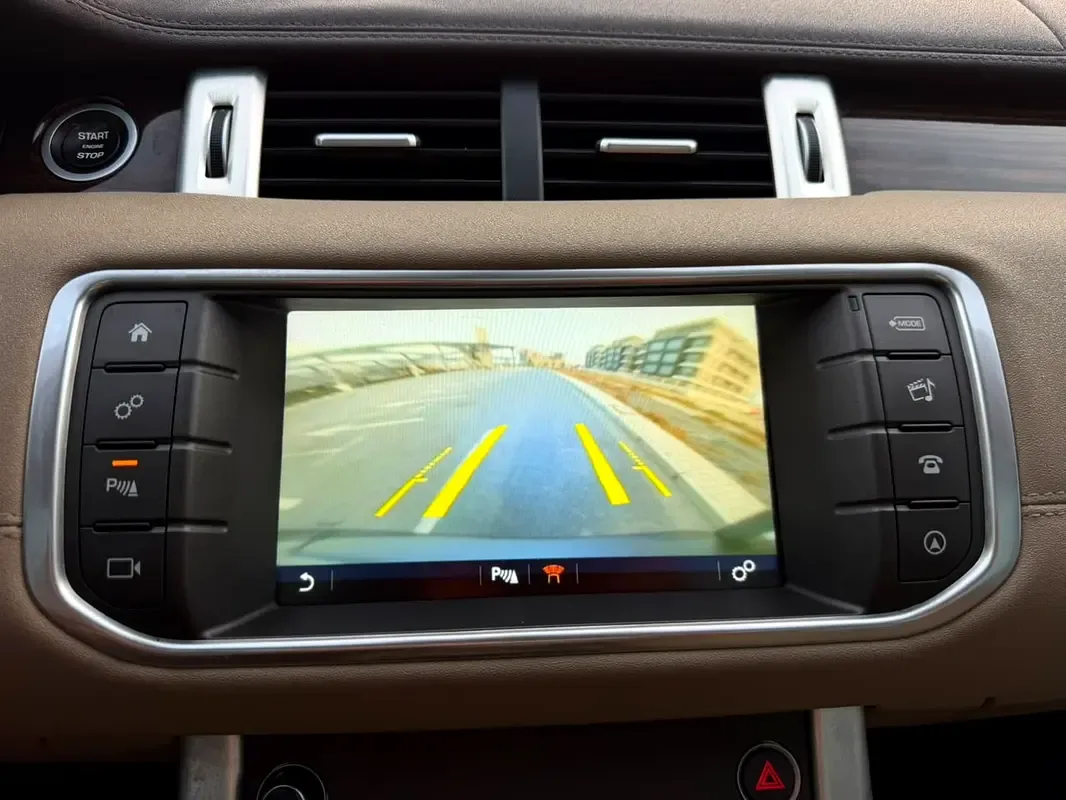 Land Rover Range Rover Evoque P250 AT AWD (249 hp) - 13