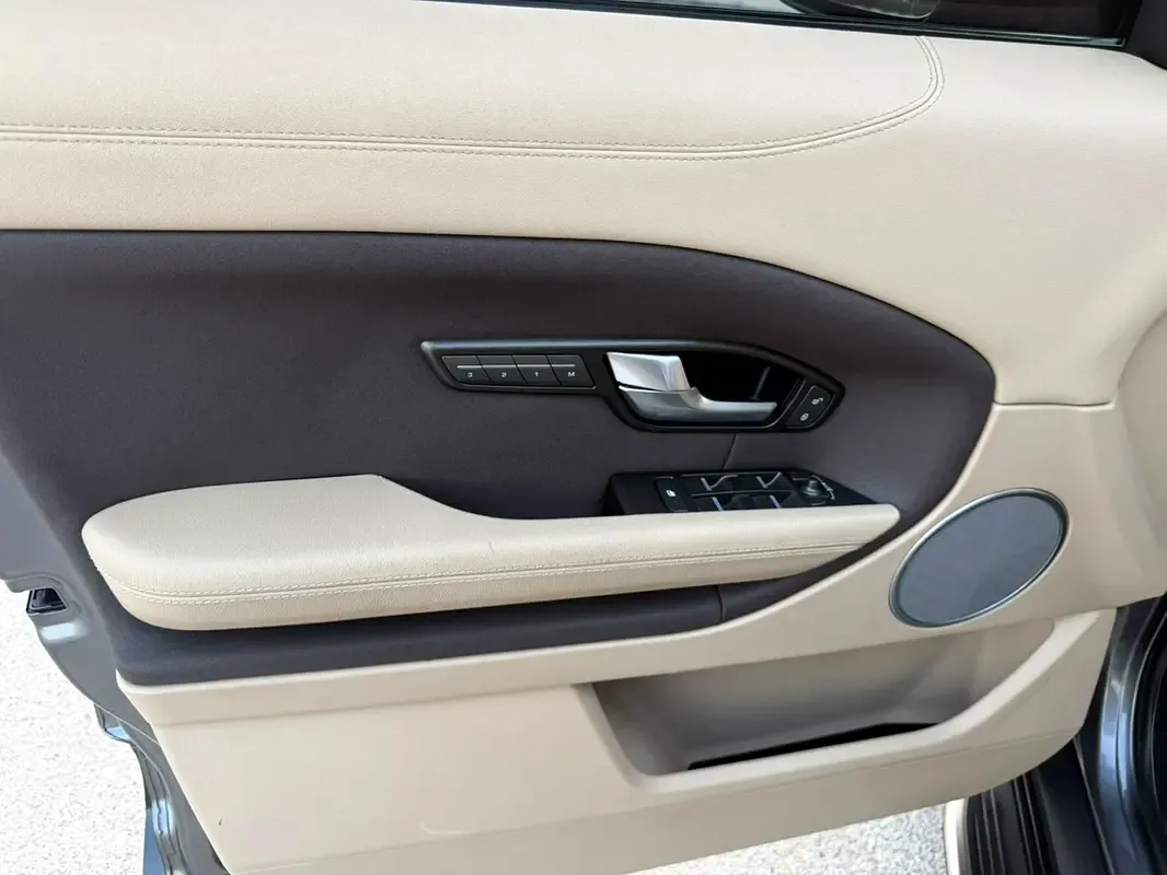 Land Rover Range Rover Evoque P250 AT AWD (249 hp) - 14