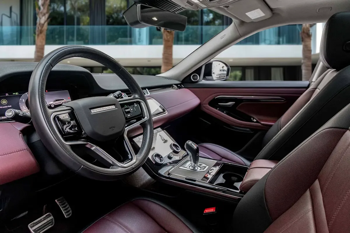 Land Rover Range Rover Evoque P250 AT AWD (249 حصان) - 9