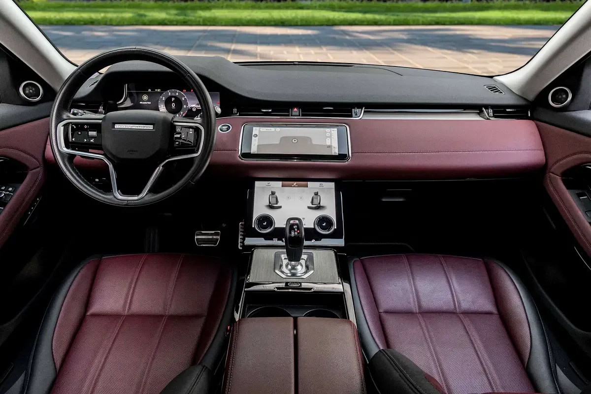 Land Rover Range Rover Evoque P250 AT AWD (249 حصان) - 8