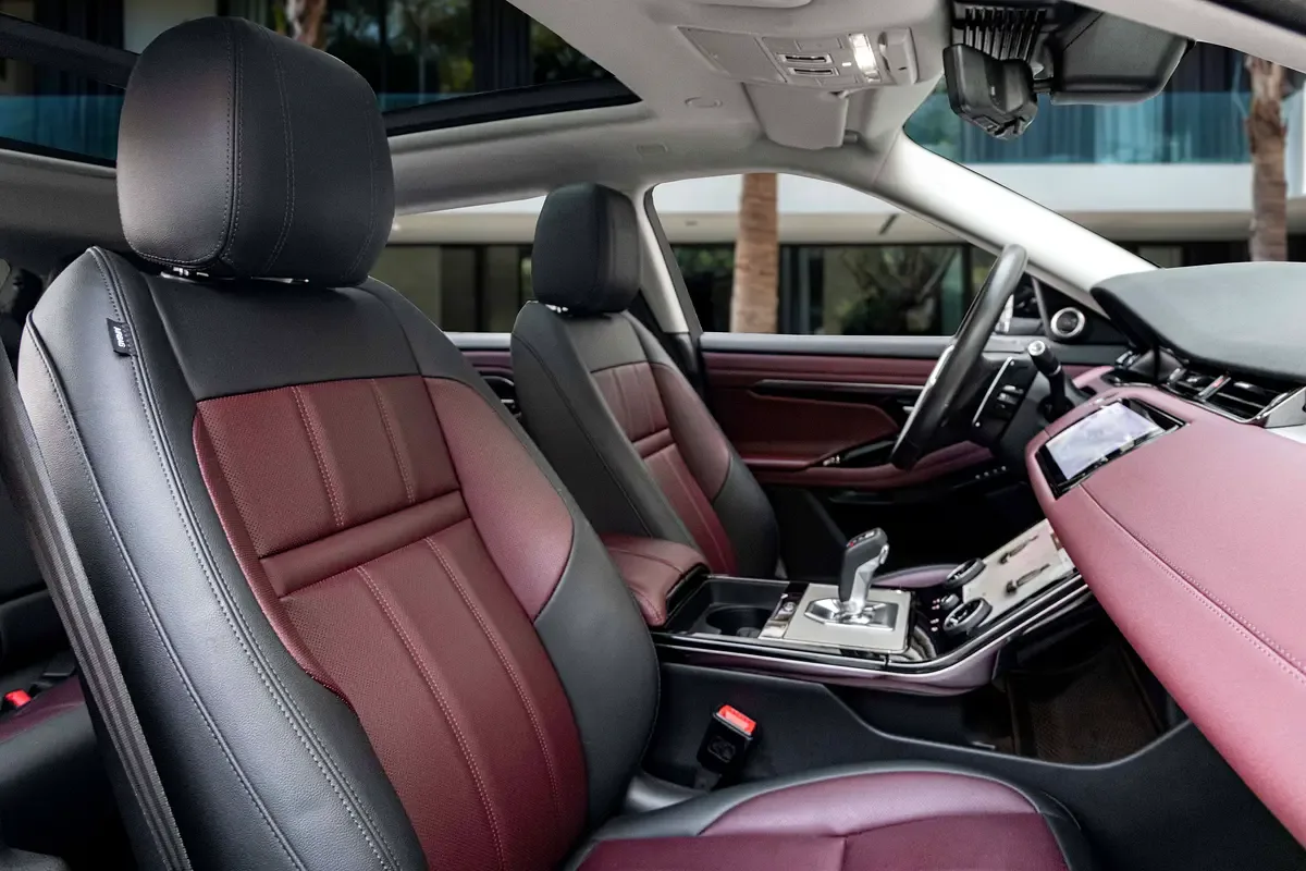 Land Rover Range Rover Evoque P250 AT AWD (249 حصان) - 11