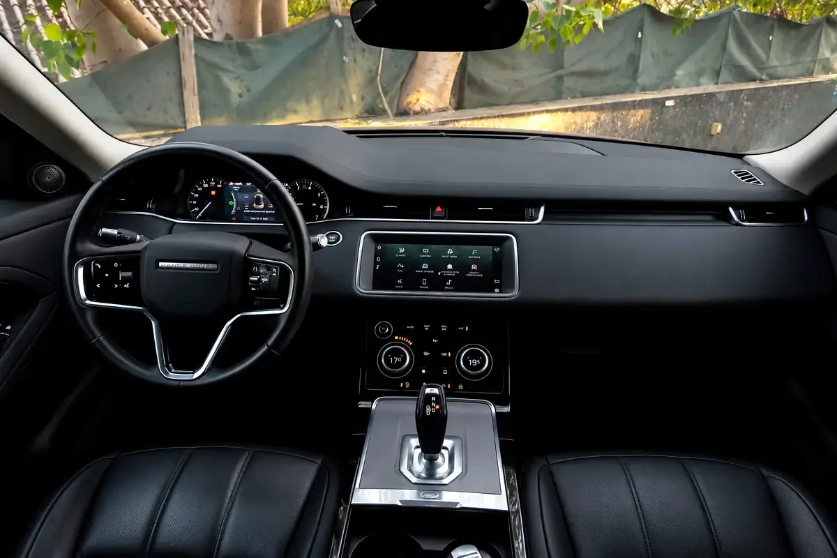 Land Rover Range Rover Evoque P250 AT AWD (249 hp) - 10