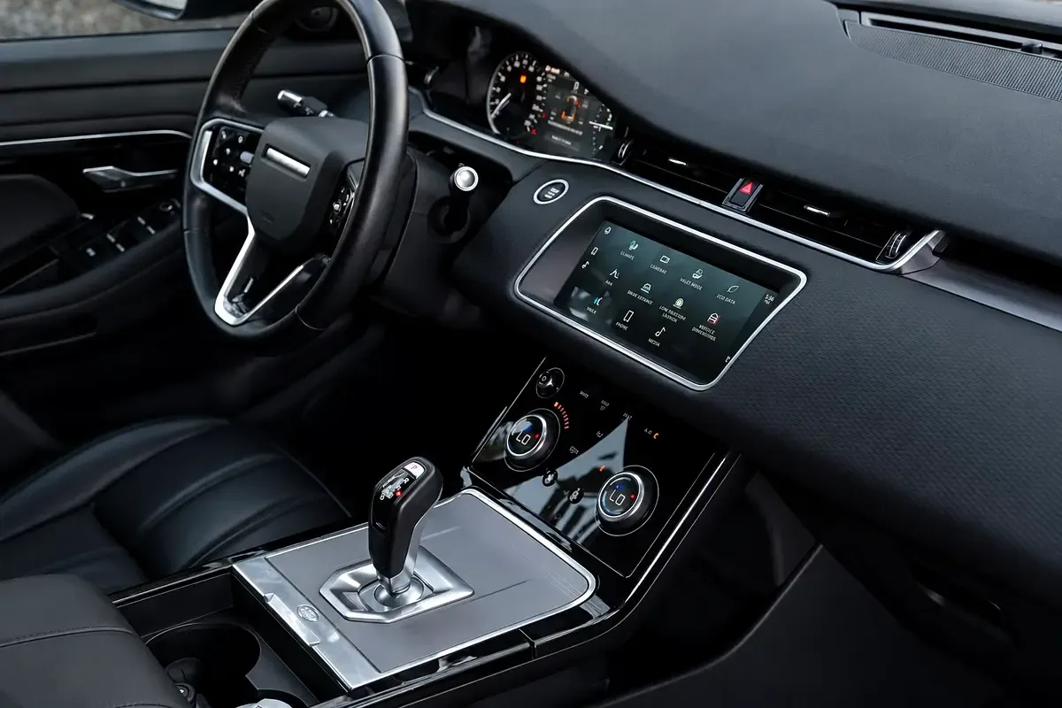 Land Rover Range Rover Evoque P250 AT AWD (249 hp) - 11