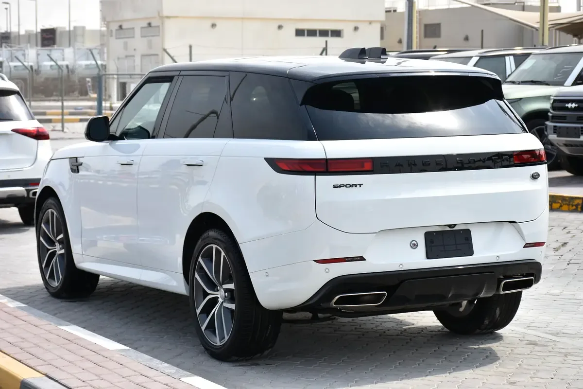 Land Rover Range Rover Sport 3.0 AT 4WD (360 حصان) - 4