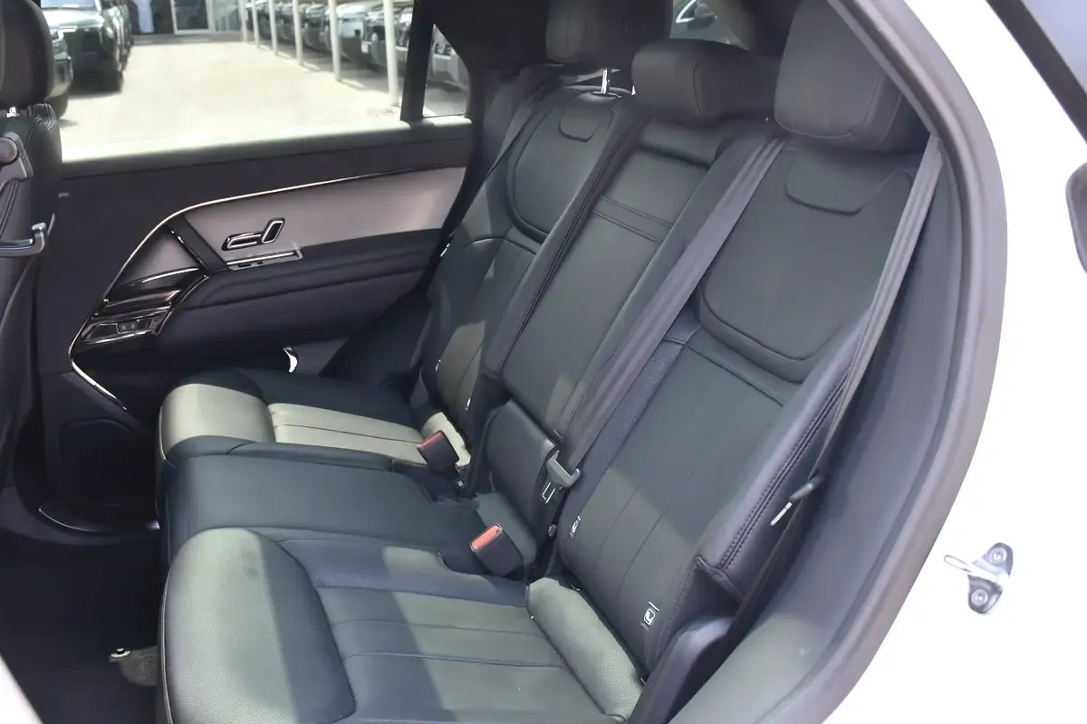 Land Rover Range Rover Sport 3.0 AT 4WD (360 حصان) - 15