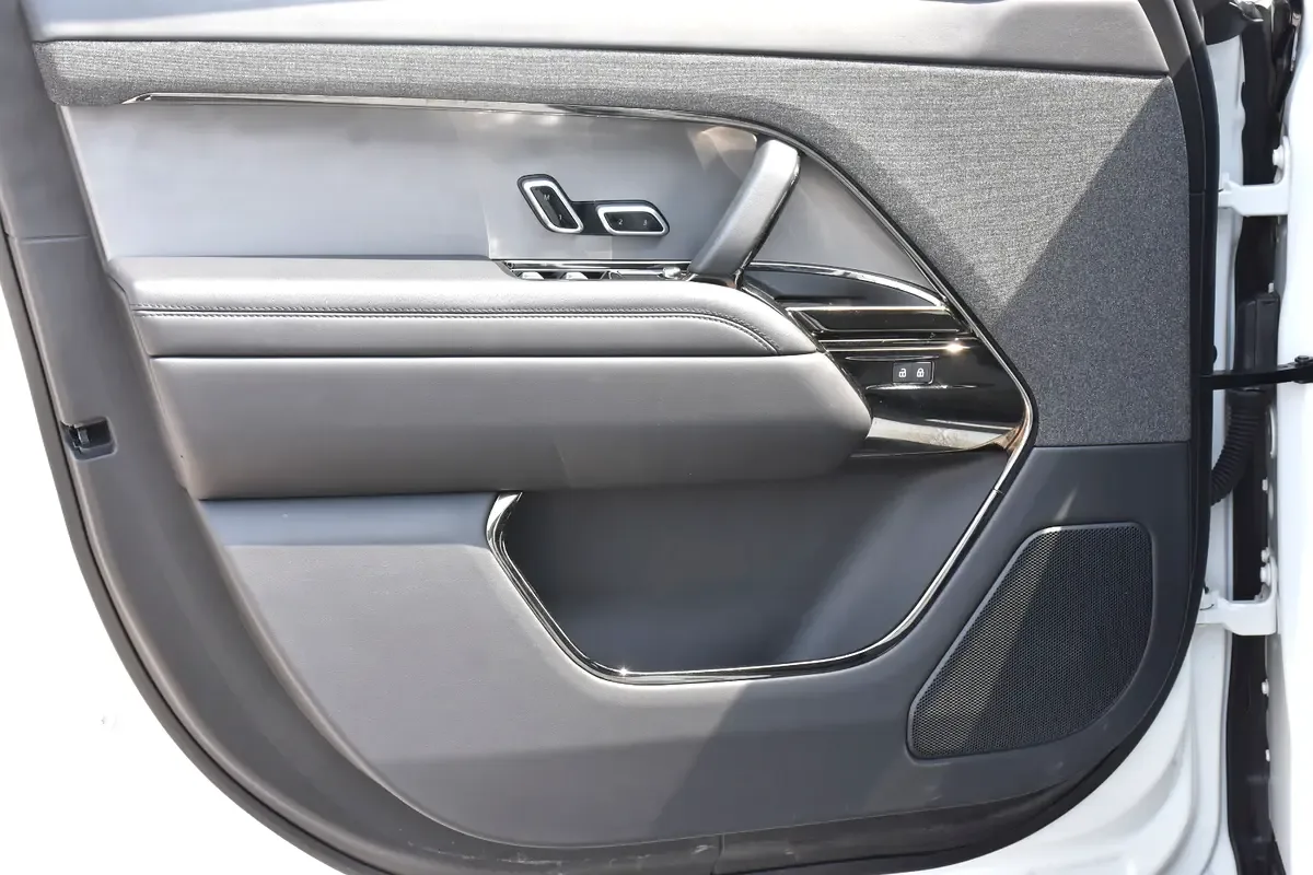 Land Rover Range Rover Sport 3.0 AT 4WD (360 حصان) - 16