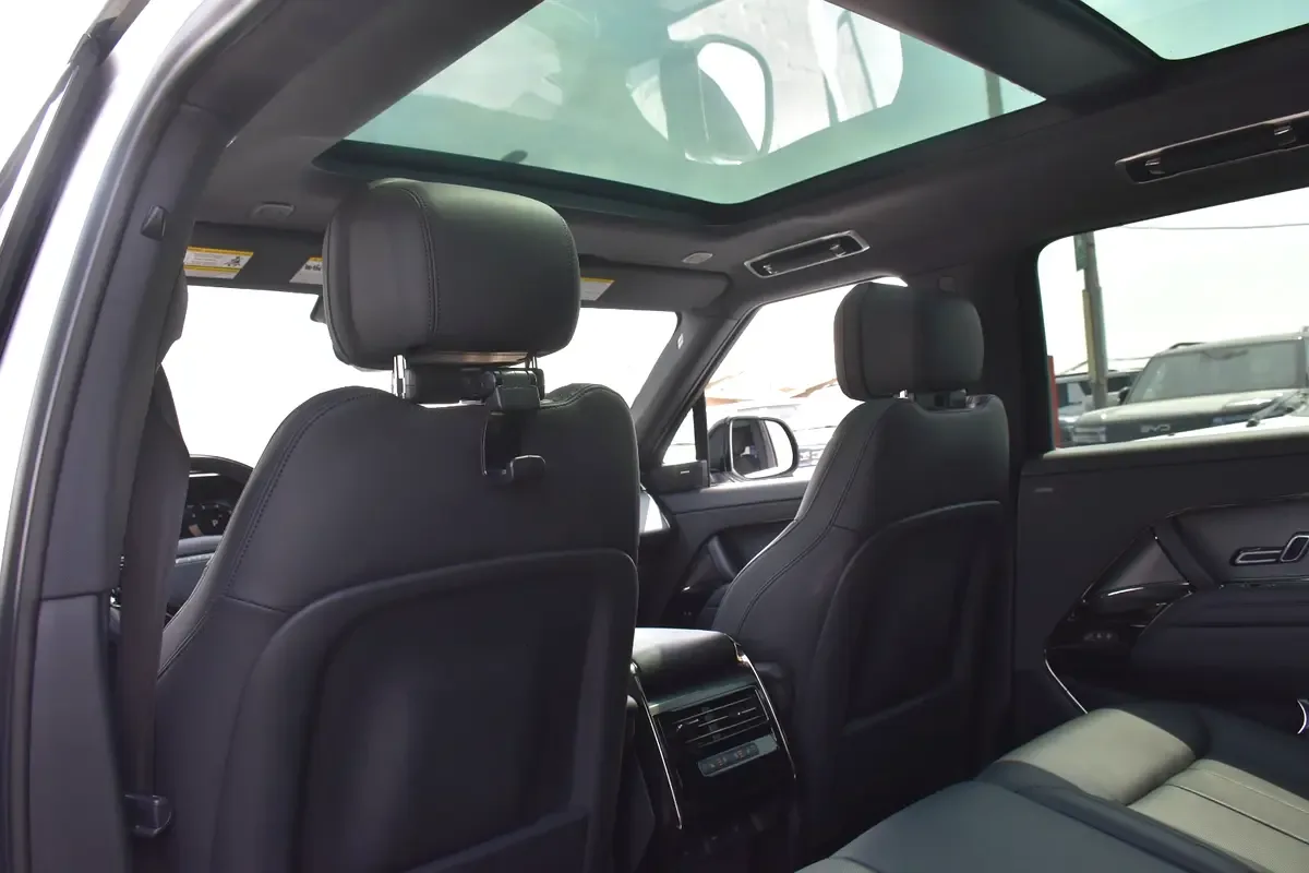 Land Rover Range Rover Sport 3.0 AT 4WD (360 حصان) - 14