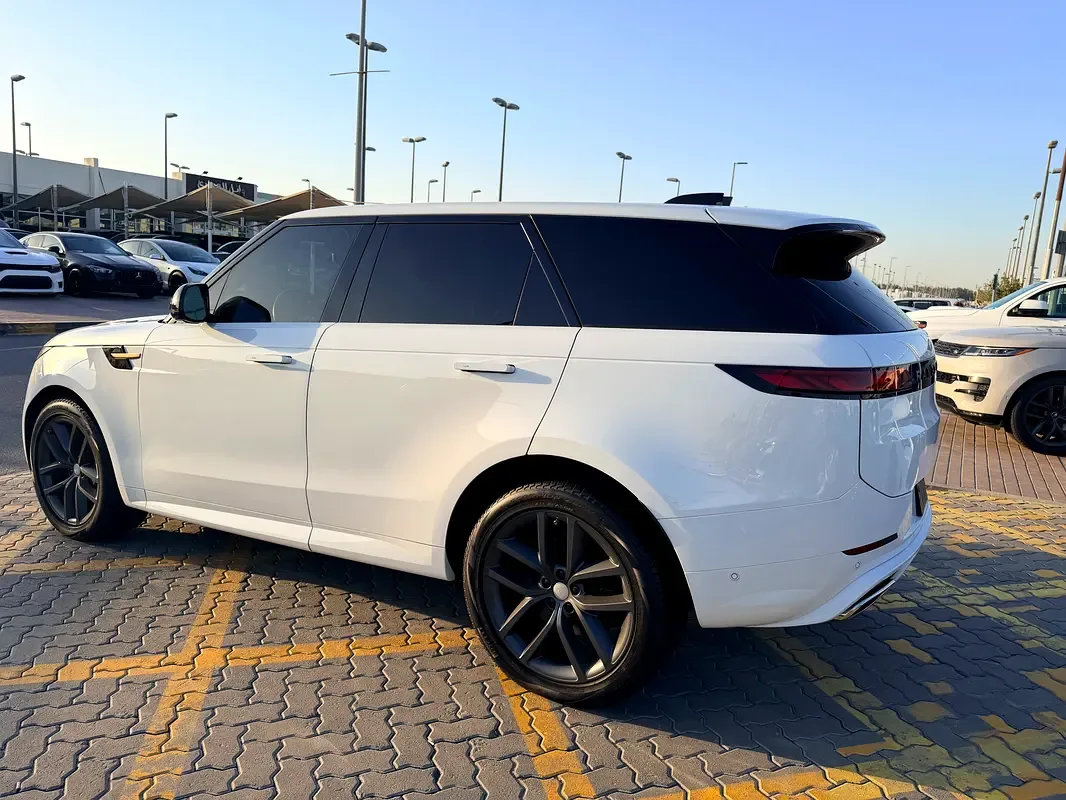 Land Rover Range Rover Sport 3.0 AT 4WD (360 حصان) - 3