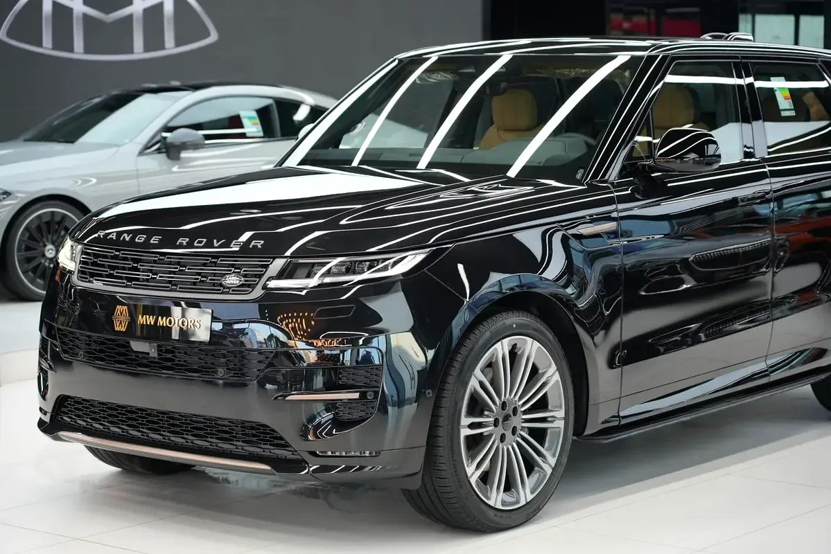 Land Rover Range Rover Sport 3.0 AT 4WD (360 حصان) - 2