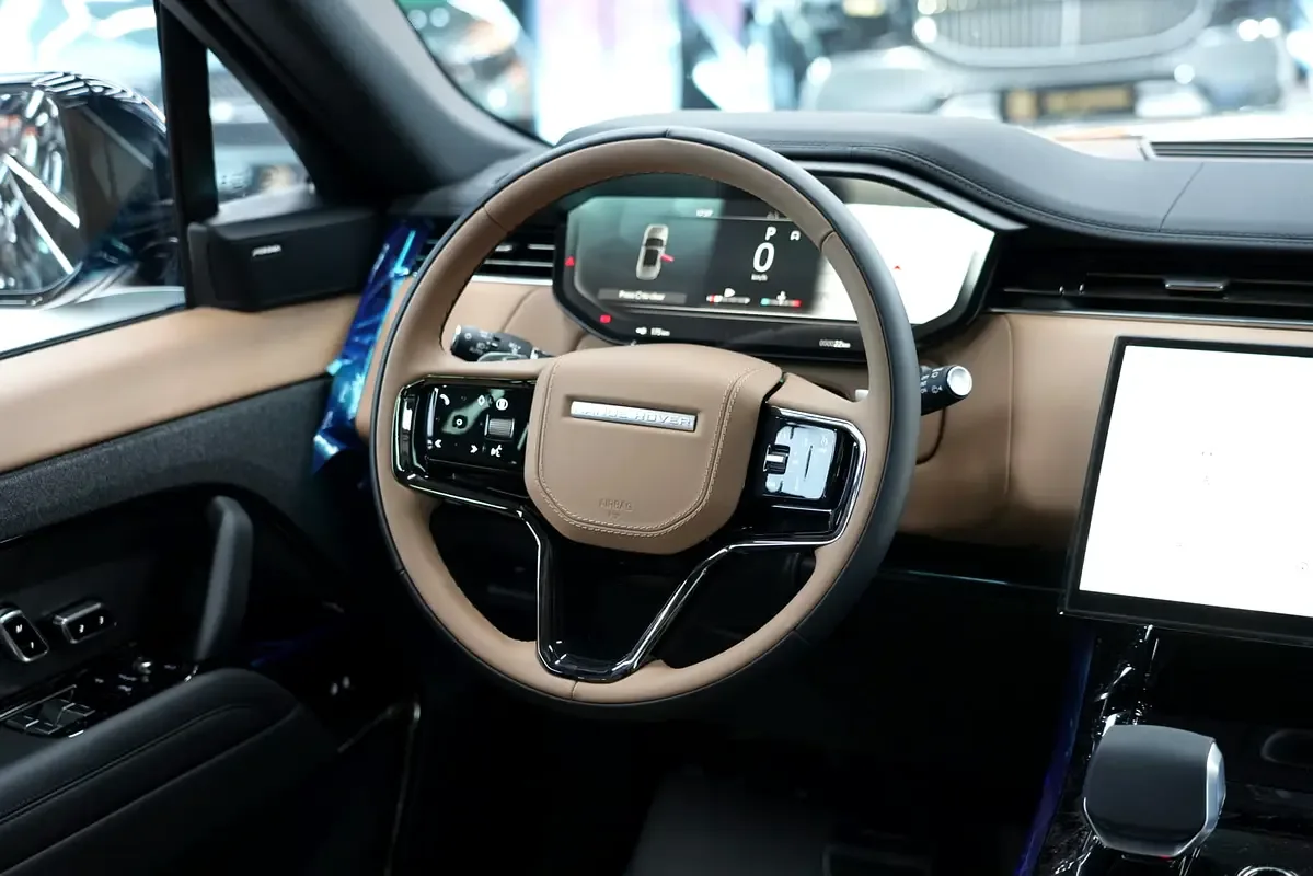 Land Rover Range Rover Sport 3.0 AT 4WD (360 حصان) - 10