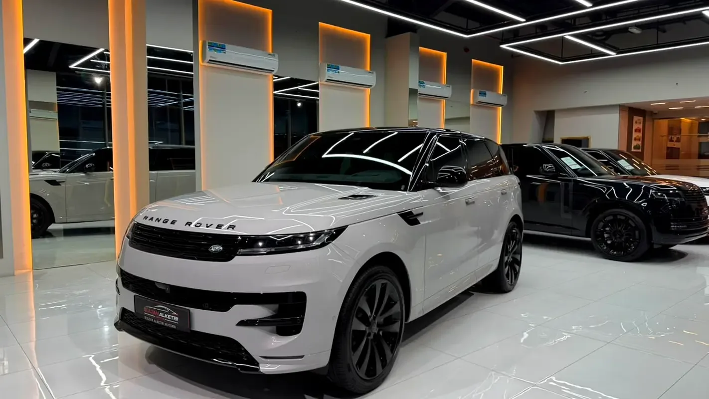 Land Rover Range Rover Sport 3.0 AT 4WD (400 hp)