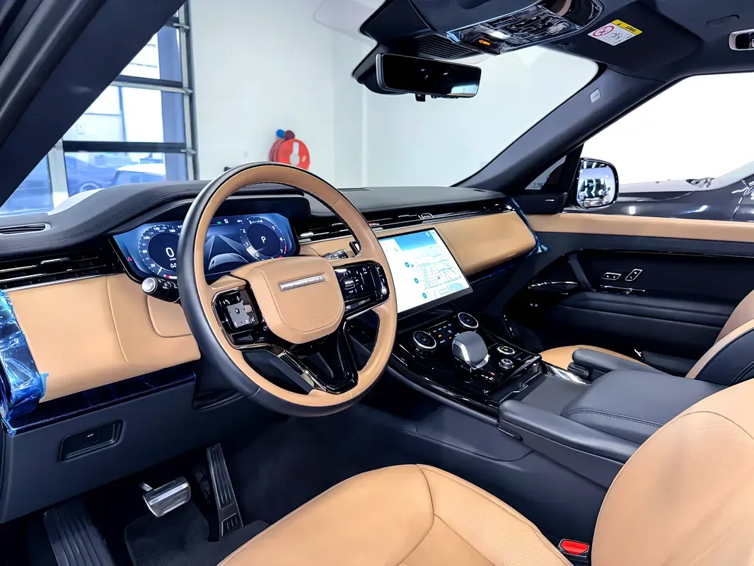 Land Rover Range Rover Sport 3.0 AT 4WD (400 حصان) - 6