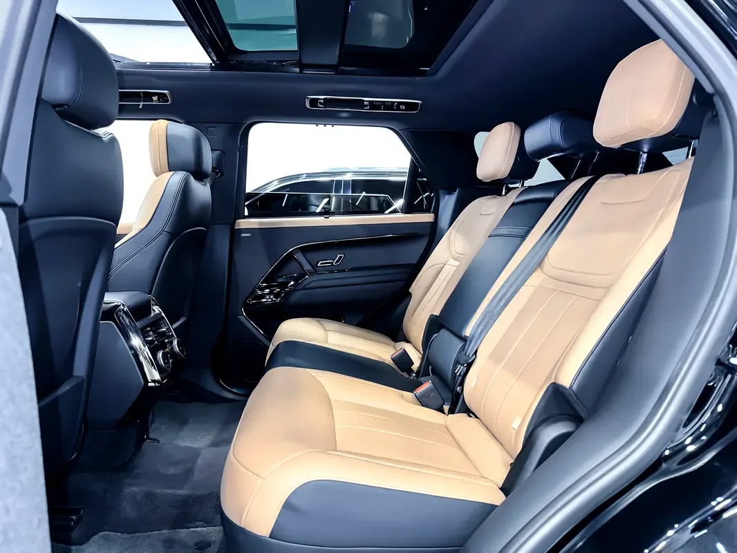 Land Rover Range Rover Sport 3.0 AT 4WD (400 حصان) - 7