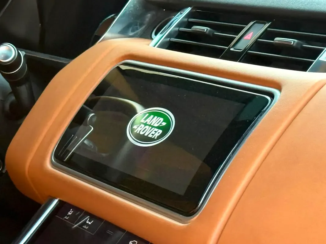 Land Rover Range Rover Sport 3.0 AT AWD (360 حصان) - 8