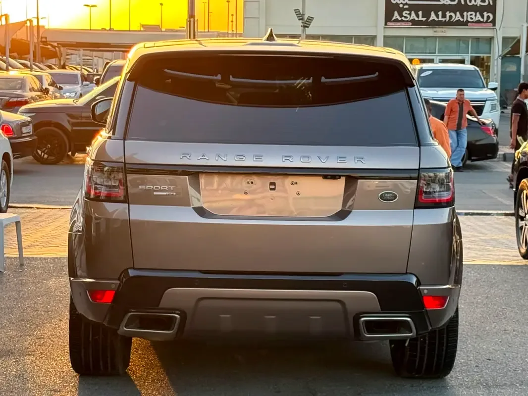 Land Rover Range Rover Sport 3.0 AT AWD (360 حصان) - 6