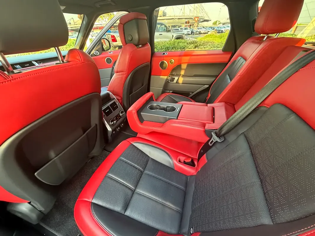 Land Rover Range Rover Sport 3.0 AT AWD (360 حصان) - 13