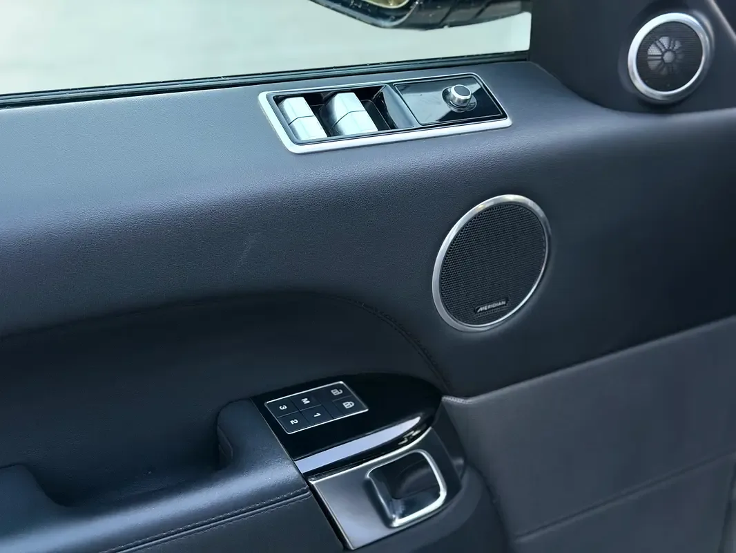 Land Rover Range Rover Sport 3.0 AT AWD (360 hp) - 12