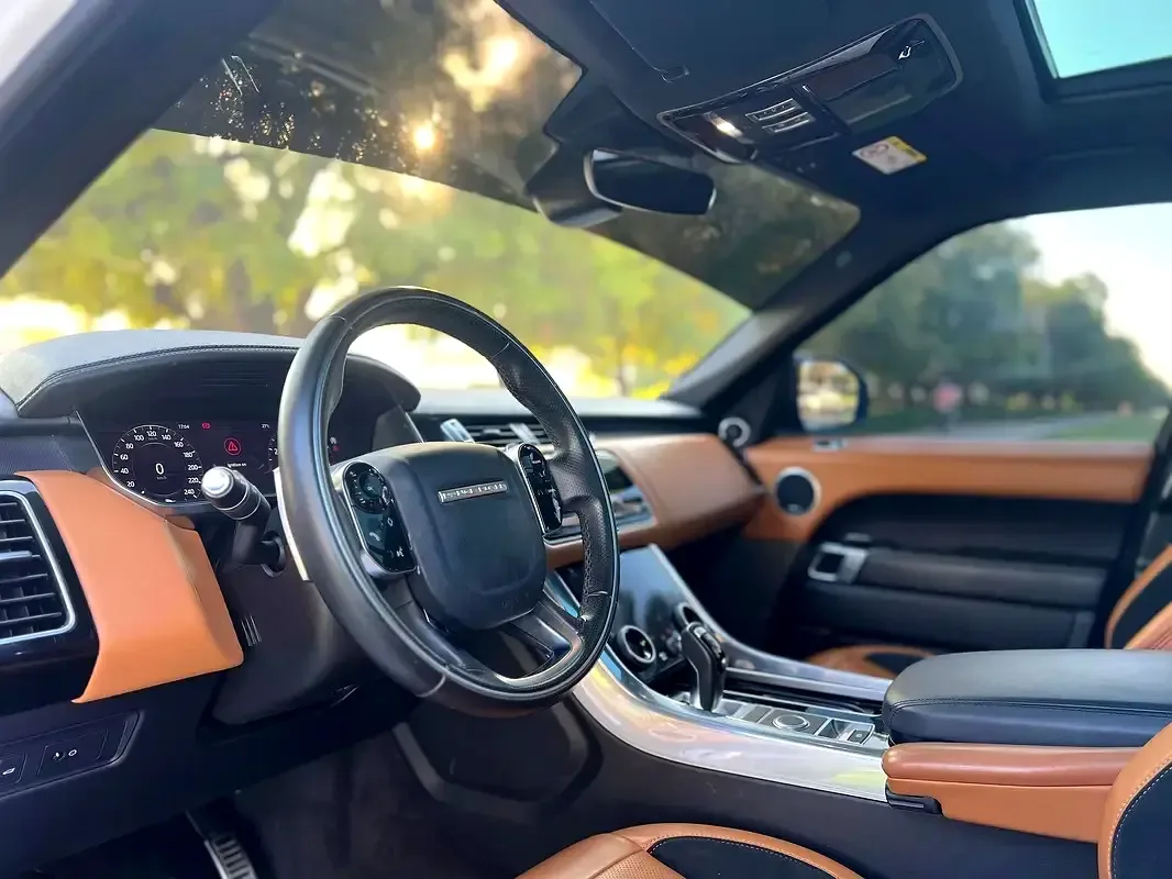 Land Rover Range Rover Sport 3.0 AT AWD (360 حصان) - 9