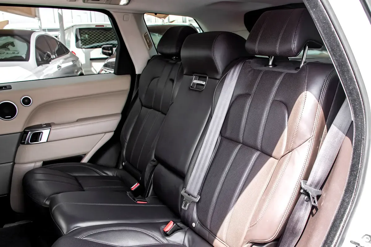 Land Rover Range Rover Sport 3.0 SDV6 Hybrid AT AWD (340 hp) - 15