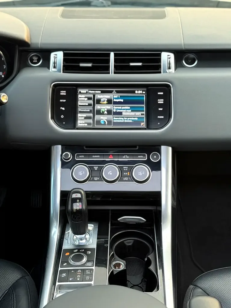 Land Rover Range Rover Sport 3.0 SDV6 Hybrid AT AWD (340 hp) - 12