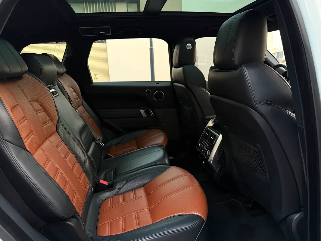 Land Rover Range Rover Sport 3.0 SDV6 Hybrid AT AWD (340 hp) - 6