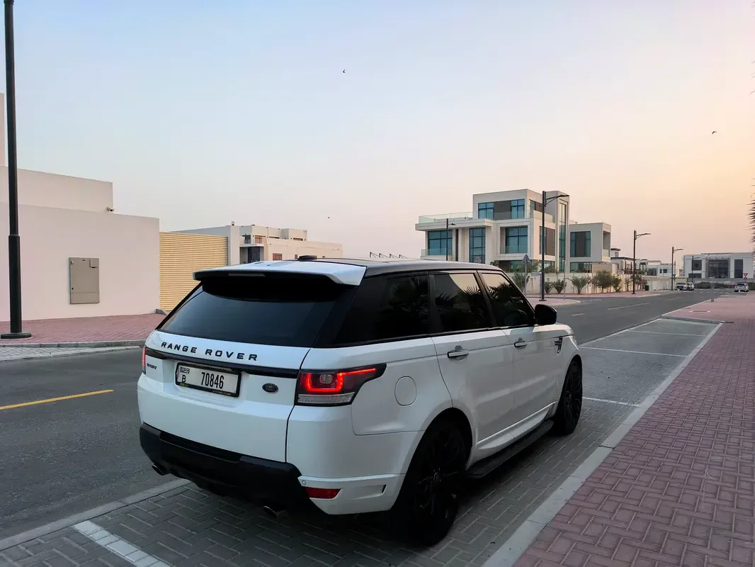 Land Rover Range Rover Sport 3.0 SDV6 Hybrid AT AWD (340 hp) - 11