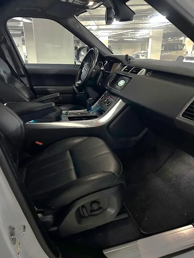 Land Rover Range Rover Sport 3.0 SDV6 Hybrid AT AWD (340 حصان) - 9