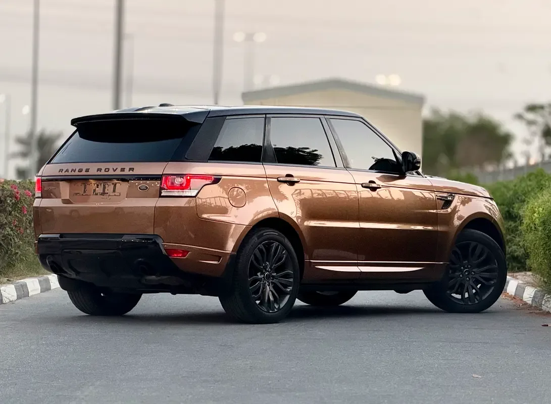 Land Rover Range Rover Sport 3.0 SDV6 Hybrid AT AWD (340 حصان) - 2