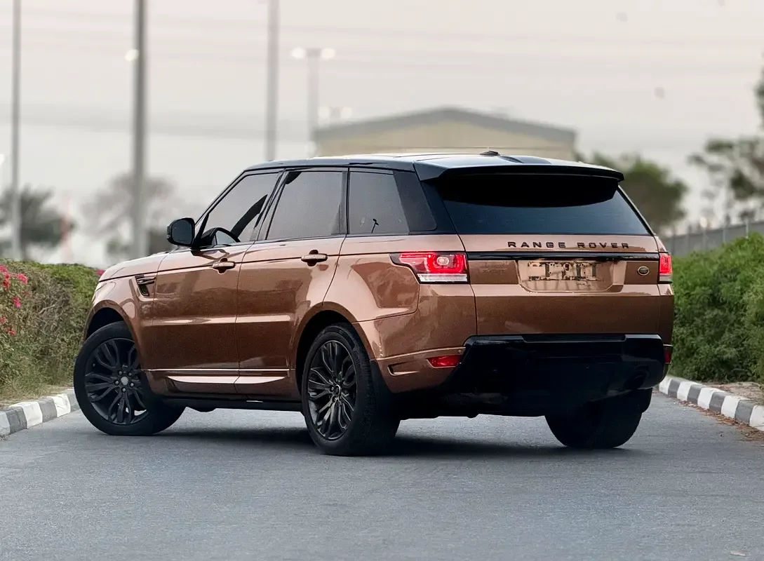 Land Rover Range Rover Sport 3.0 SDV6 Hybrid AT AWD (340 حصان) - 4