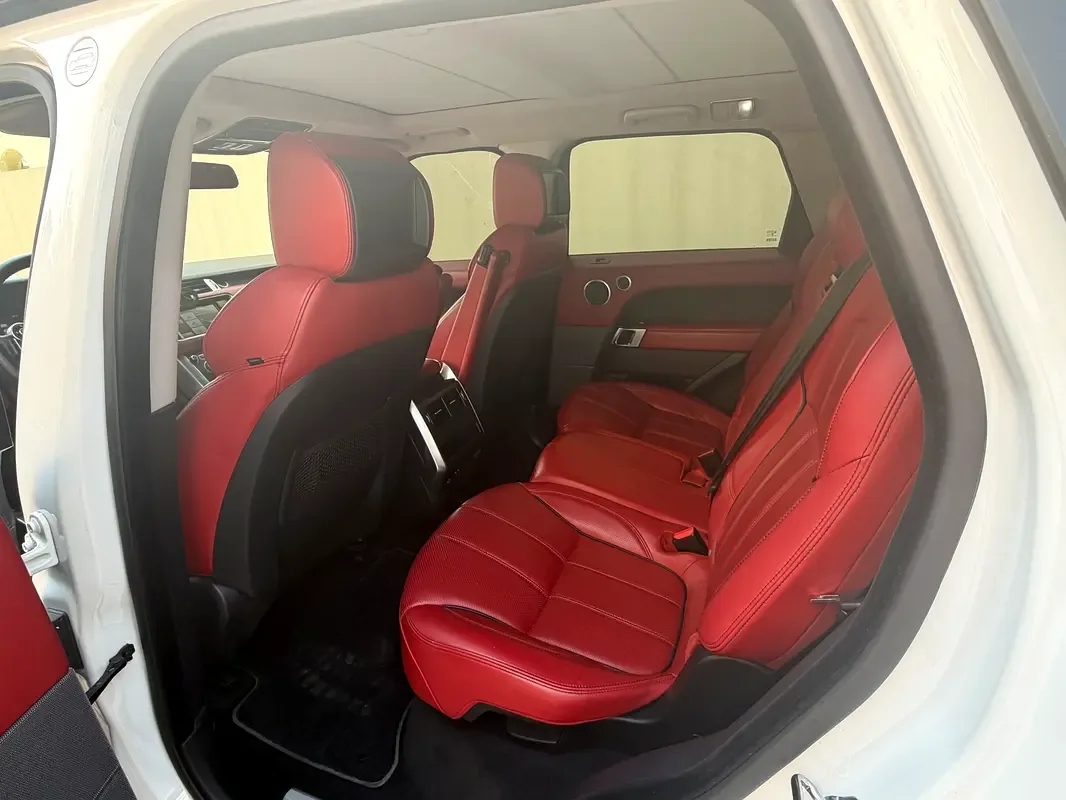 Land Rover Range Rover Sport 3.0 SDV6 Hybrid AT AWD (340 حصان) - 8