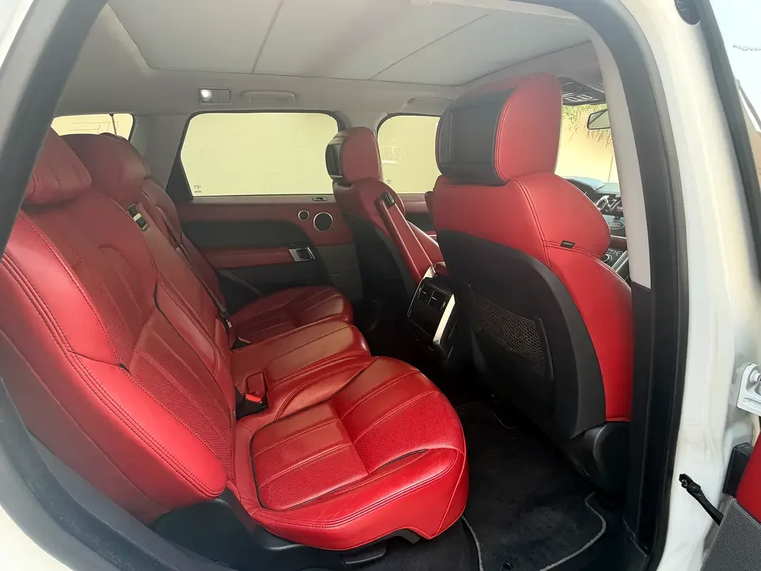 Land Rover Range Rover Sport 3.0 SDV6 Hybrid AT AWD (340 حصان) - 11