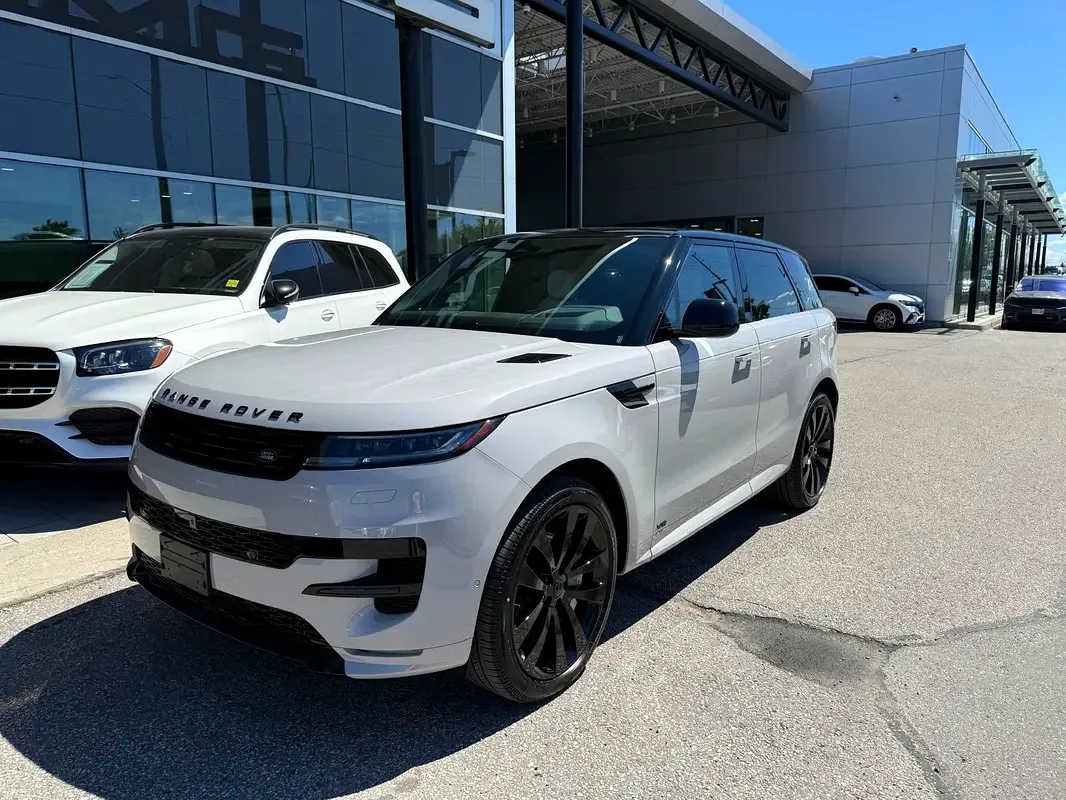 Land Rover Range Rover Sport 4.4 AT 4WD (530 hp)