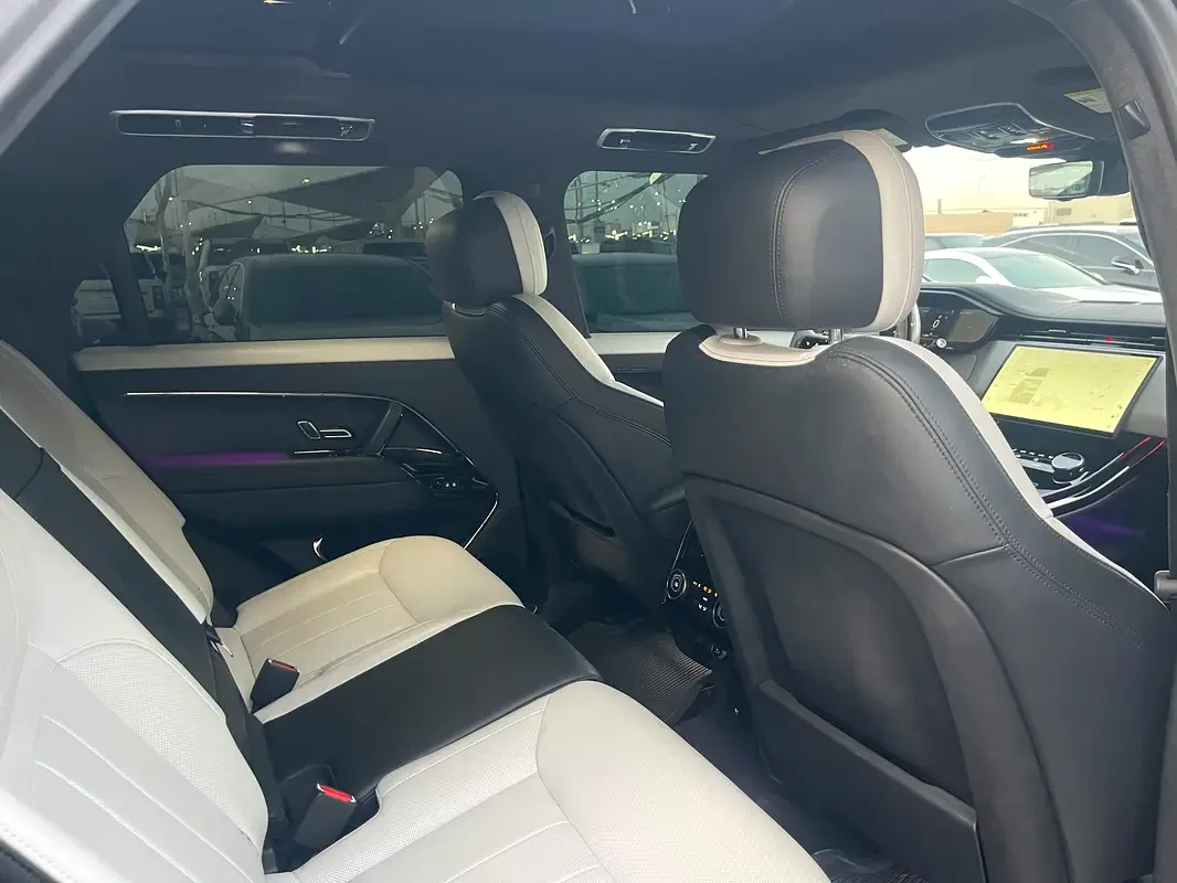 Land Rover Range Rover Sport 4.4 AT 4WD (530 حصان) - 7