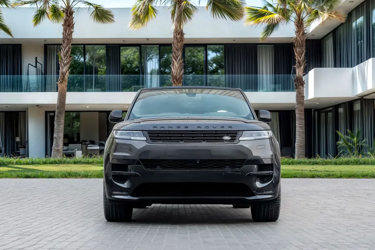 Land Rover Range Rover Sport 4.4 AT 4WD (530 حصان) - 4