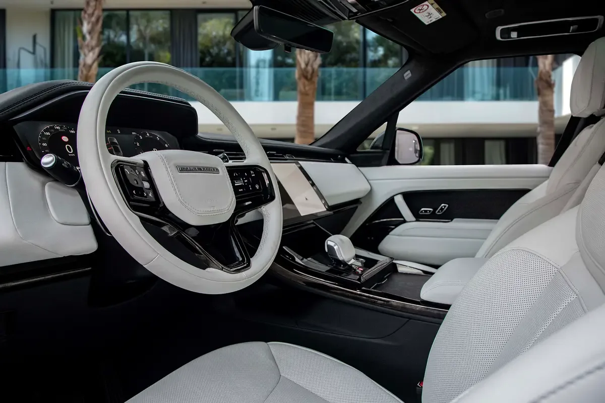 Land Rover Range Rover Sport 4.4 AT 4WD (530 حصان) - 9