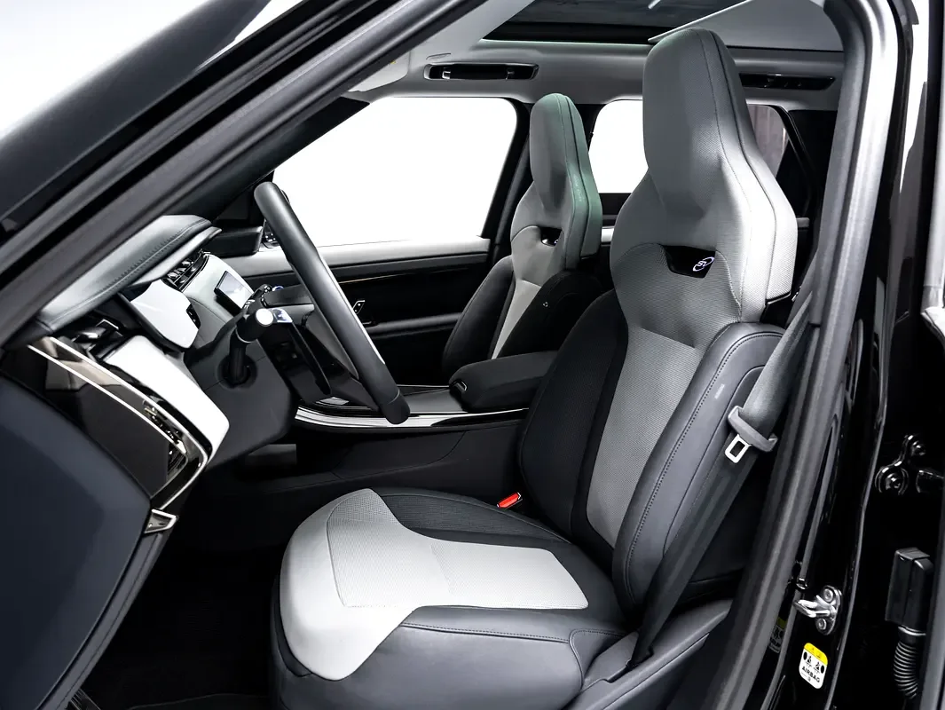Land Rover Range Rover Sport 4.4 AT 4WD (635 hp) - 9