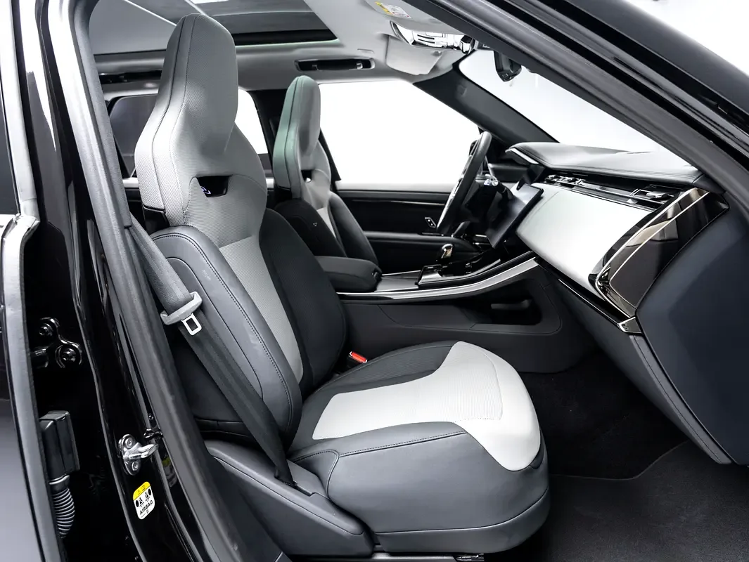Land Rover Range Rover Sport 4.4 AT 4WD (635 hp) - 10