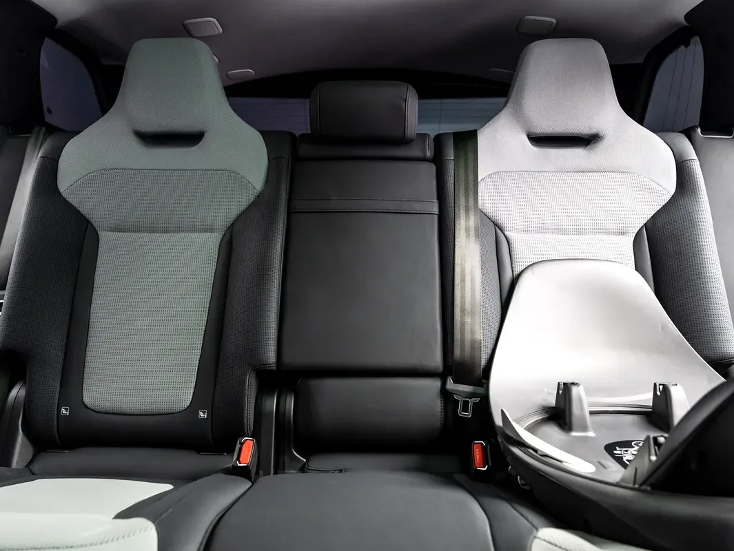 Land Rover Range Rover Sport 4.4 AT 4WD (635 hp) - 18